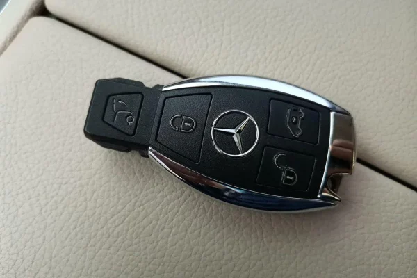 Original Cover 4 Button Smart Key For Mercedes Benz for 2015-2019 Smart Key Remote Board With  S315-433.92 MHz IYZDC12K Go-Keyless  - Image 3